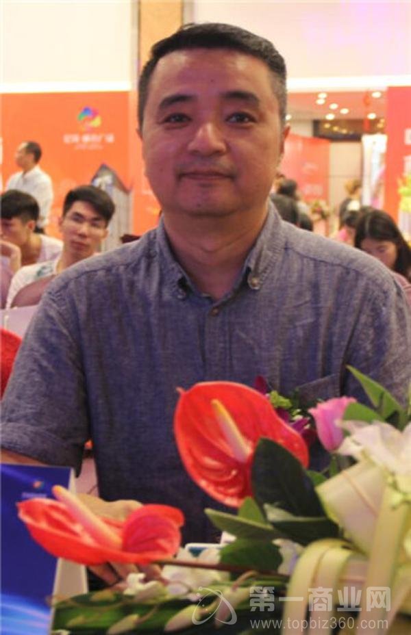 中華百貨總經理、新星公司總監竇懷山